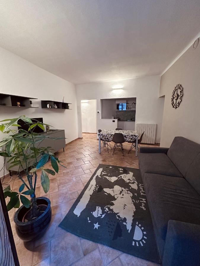 La Casa Del Corso Apartment Arona Exterior photo